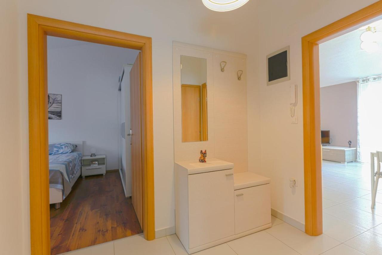 Apartman M&A Apartment Pula Bagian luar foto