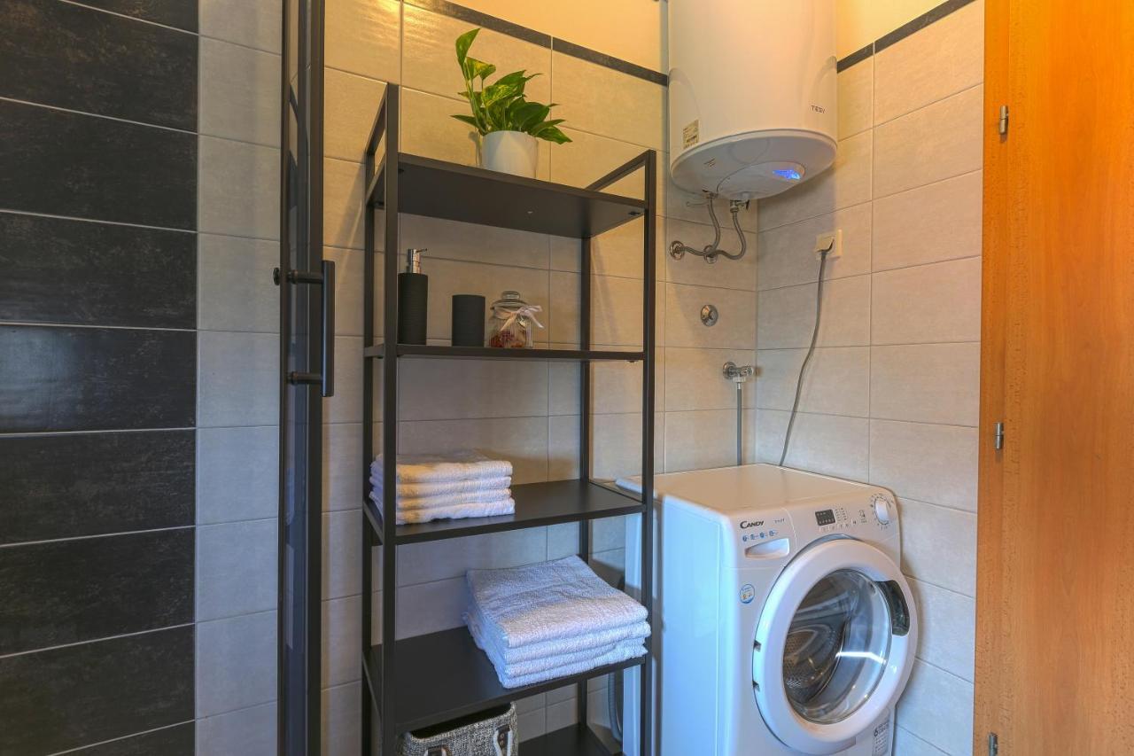 Apartman M&A Apartment Pula Bagian luar foto